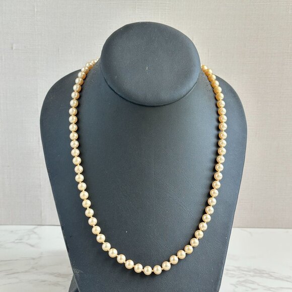 Vintage Marvella Faux Pearl Necklace, Bridal Jewelry, Classic Strand Matinee - Picture 4 of 8